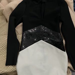 HERVE LEGER BY MAX AZRIA BLACK WHITE DRESS SEQUIN DETAIL SZ S NEW